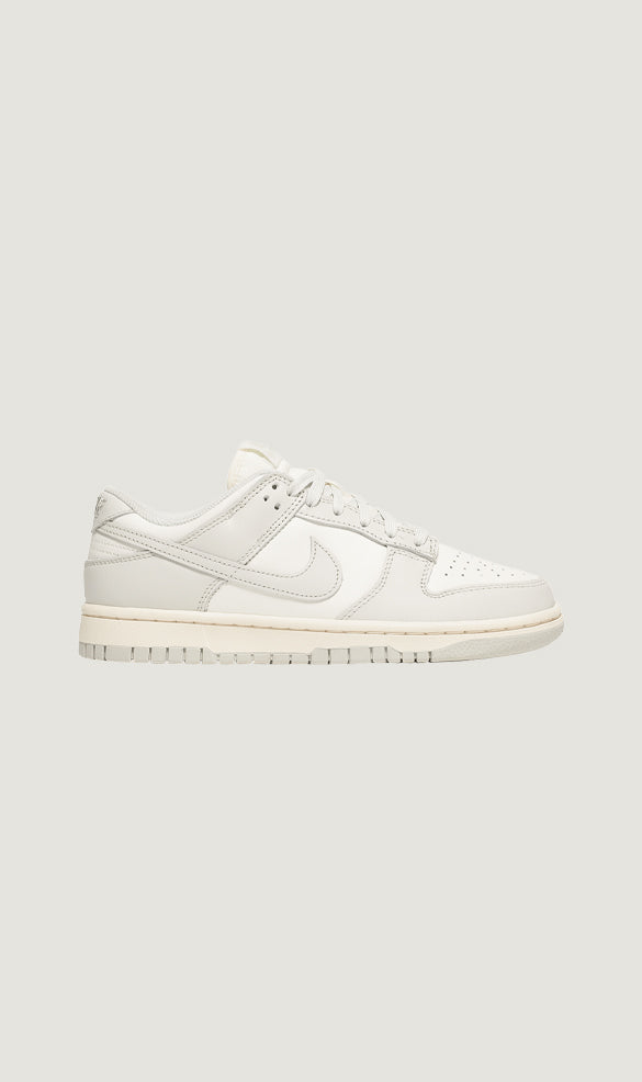 Load image into Gallery viewer, WMNS DUNK LOW - LIGHT BONE
