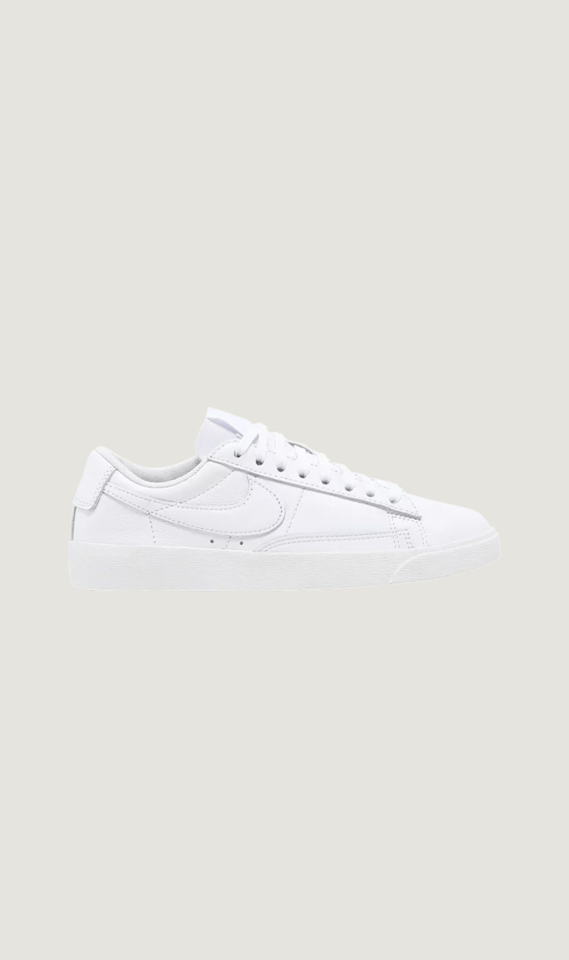 WMNS BLAZER LOW LE - TRIPLE WHITE â SNEAKER SURGE